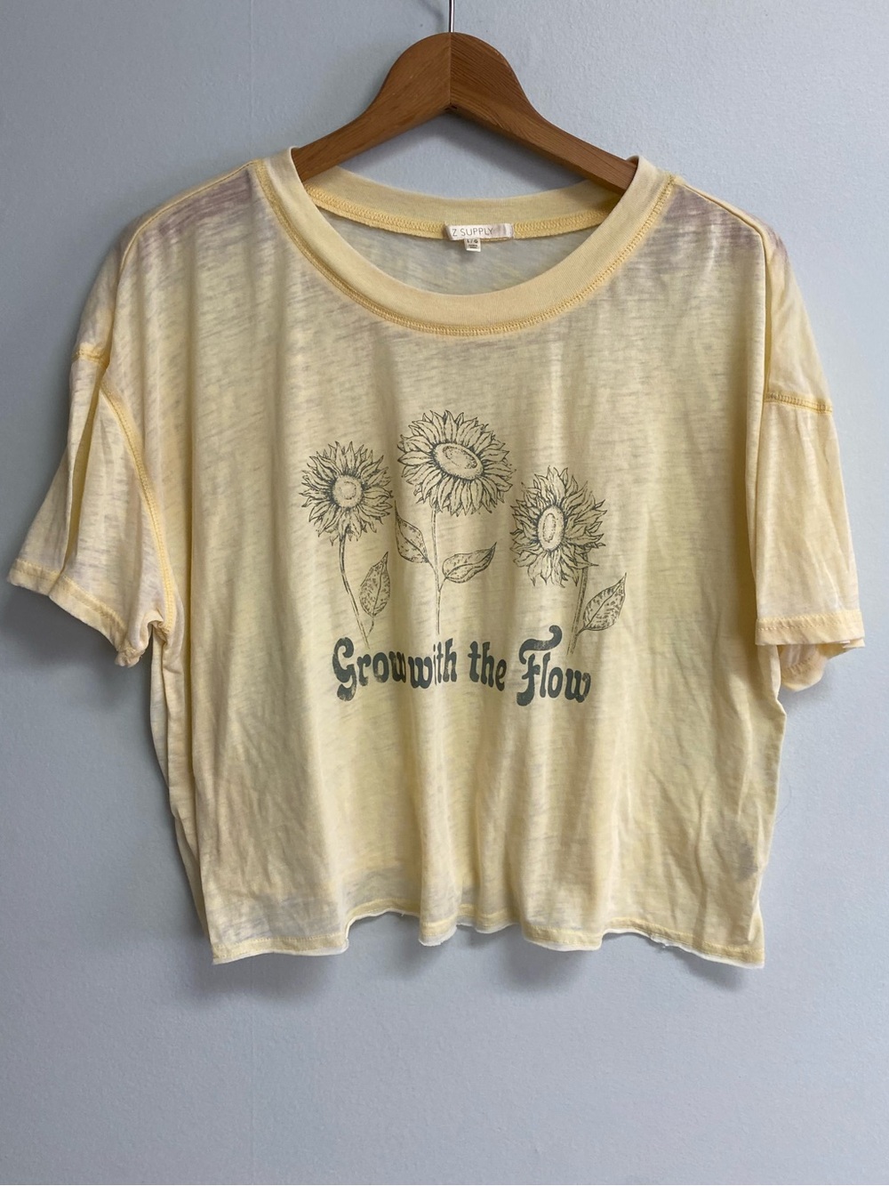 Z SUPPLY CROPPED TEE - LARGE